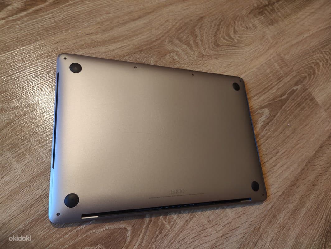 Macbook pro 2019 i5/16gb/250gb Väga hea hind! 3