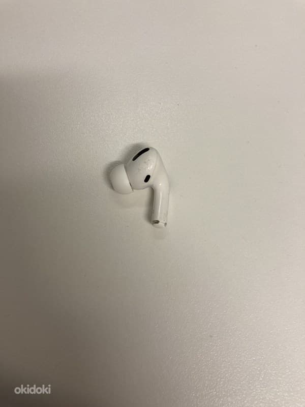 Apple AirPods Pro 6