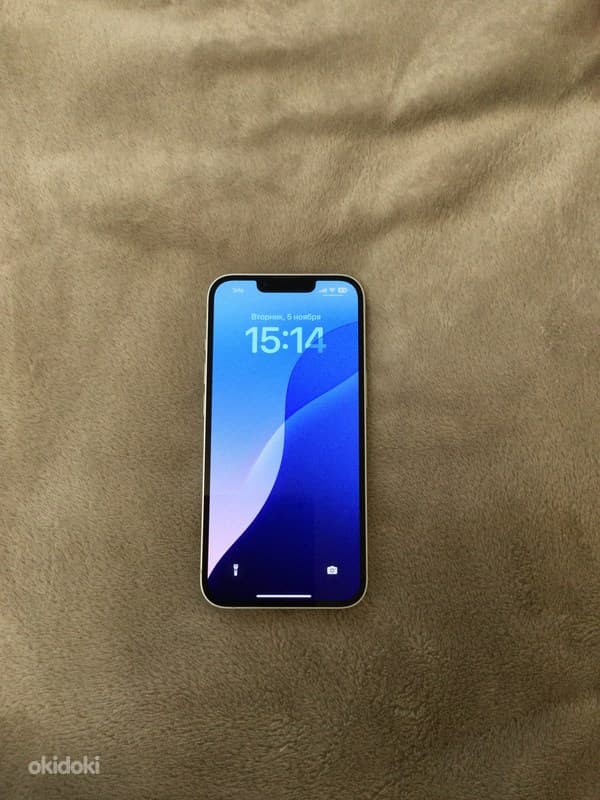 iPhone 13 128GB starlight 3