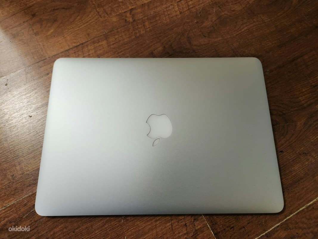 Macbook Air 13 :2015, i5,4GB,128GB 3