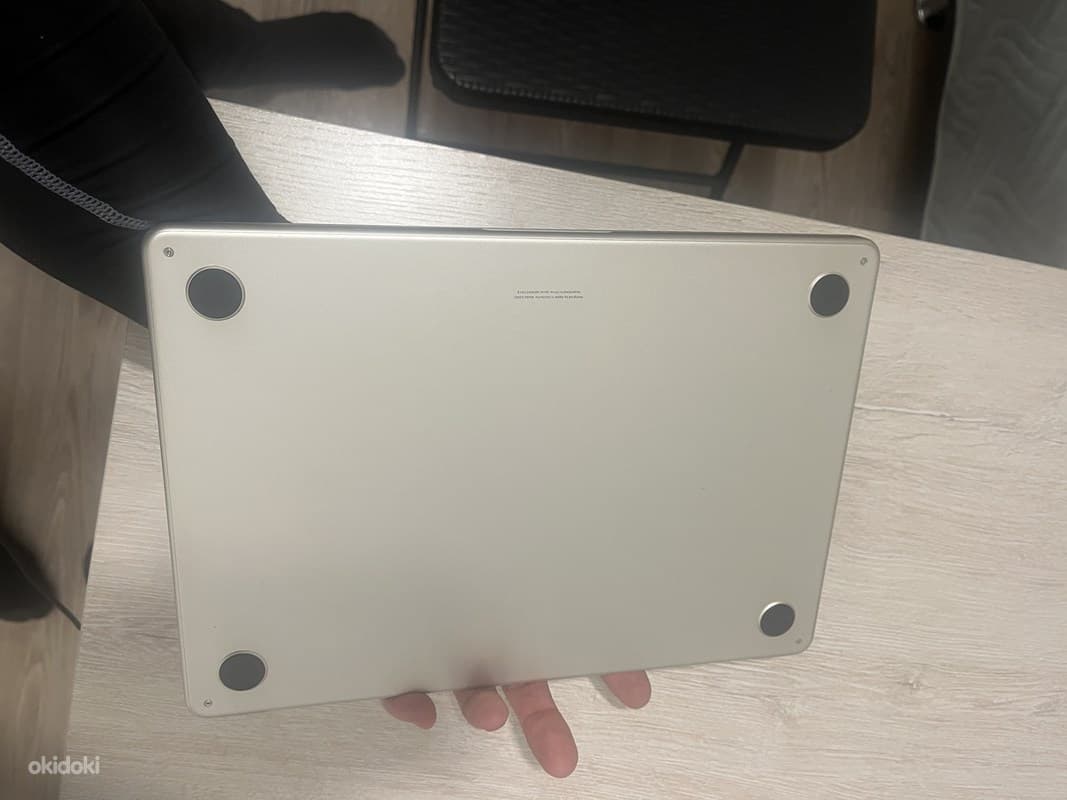 MacBook Air M2 8 256GB 7
