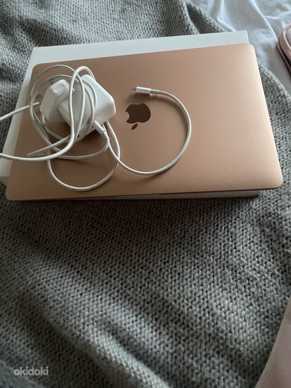 13-inch Mac Book Air with Apple M1 chip