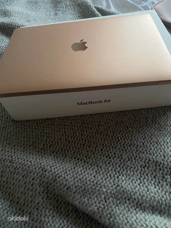 13-inch Mac Book Air with Apple M1 chip 3