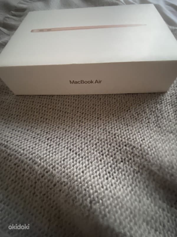 13-inch Mac Book Air with Apple M1 chip 9