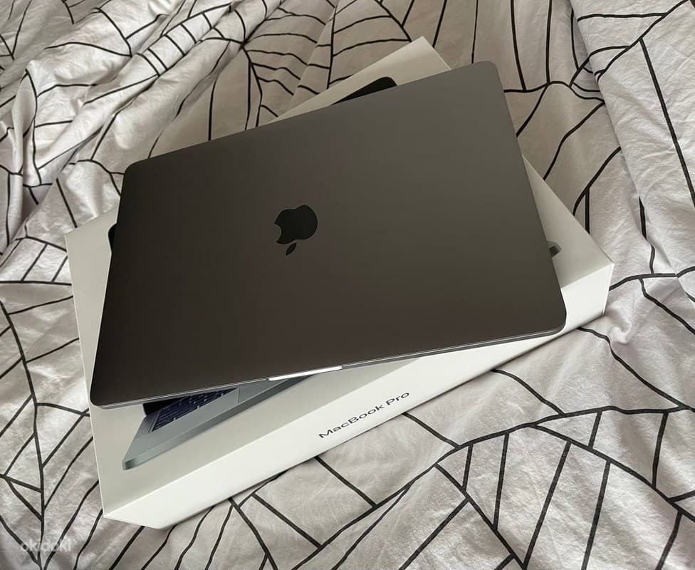 Müüa MacBook Pro (13-inch, M2, 2022)