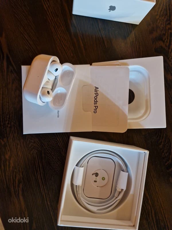 Apple AirBods pro 2nd gen. 5