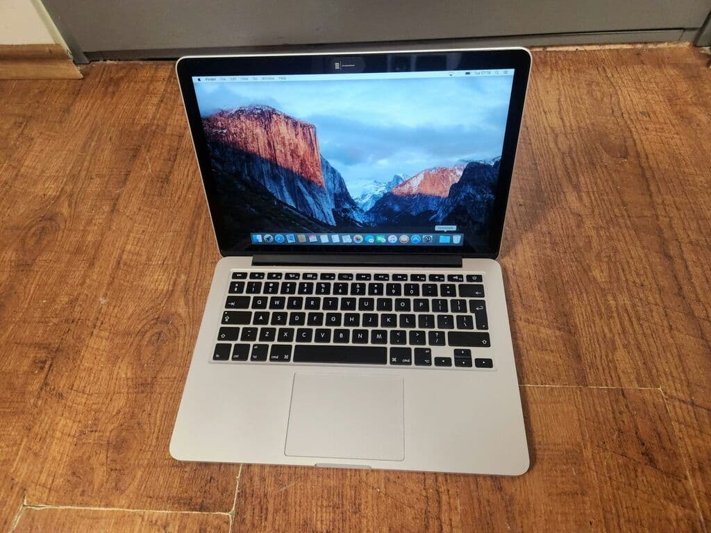 Apple MacBook Pro 13.3" -15, i5, 8,512ssd