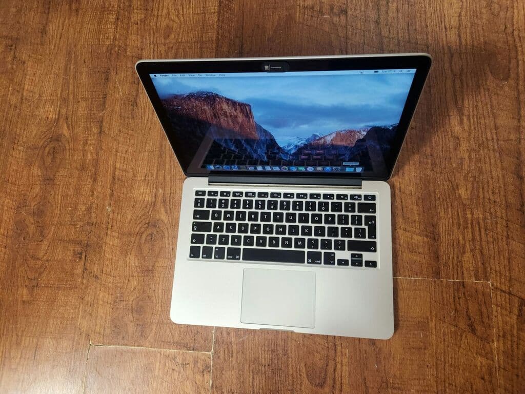Apple MacBook Pro 13.3" -15, i5, 8,512ssd 3