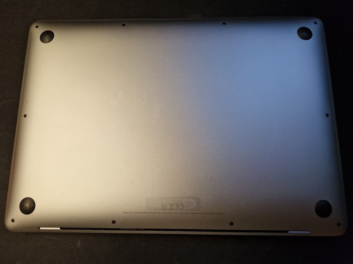 13" MacBook Air M1 with 16GB RAM and 512GB SSD 8